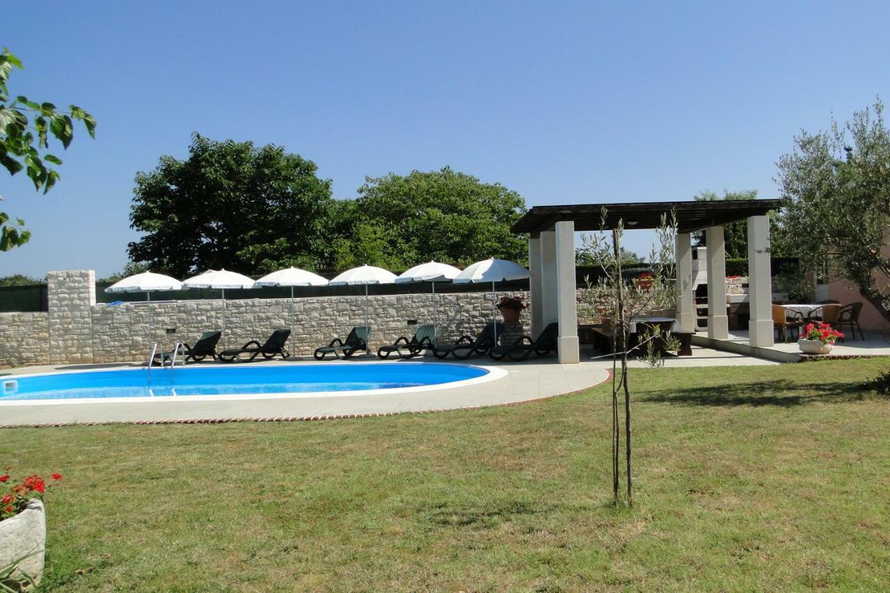 Apartments Villa Maran Umag Eksteriør billede