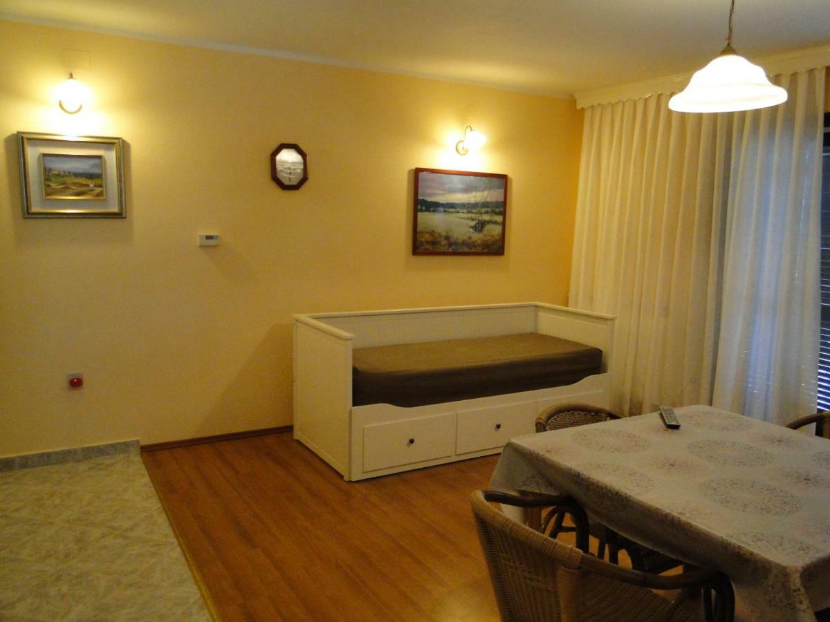 Apartments Villa Maran Umag Eksteriør billede