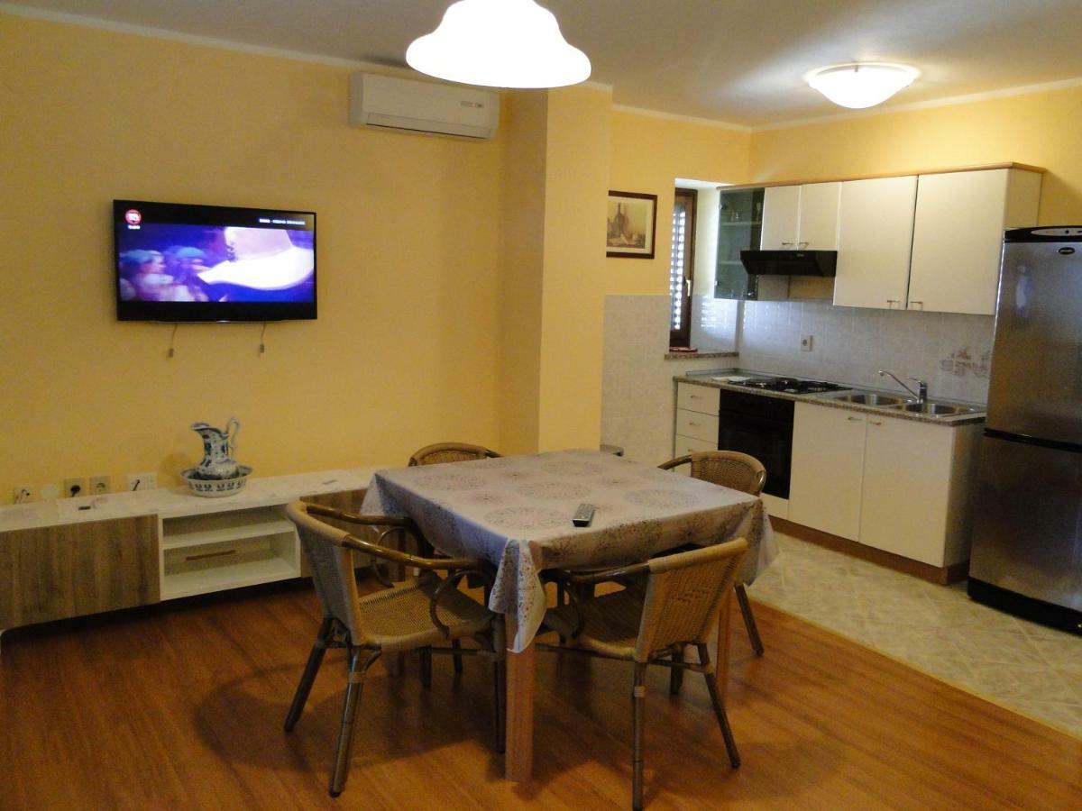 Apartments Villa Maran Umag Eksteriør billede